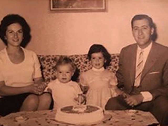 Ο Μωυσής Ασέρ δεν έμαθε ποτέ να παίζει ποδόσφαιρο