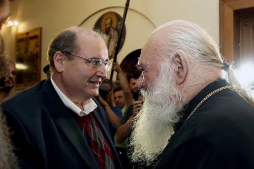 Θρησκευτικά: Πίσω ολοταχώς η κυβέρνηση