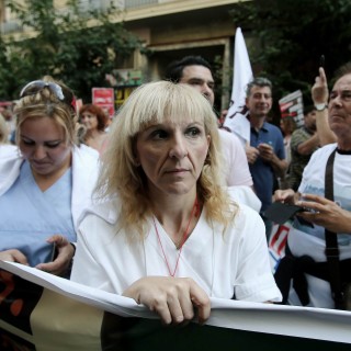 Διαμαρτυρία νοσηλευτικού προσωπικού έξω από το υπουργείο Υγείας