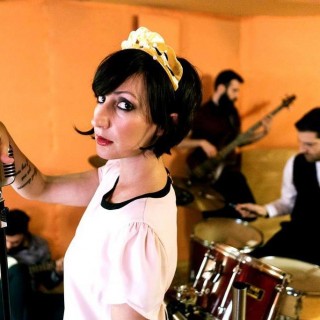 H Χρύσα Οικονομοπούλου συνέδεσε την μαυρίλα με την επιτυχία χάρη σε μια ανάλυση της «Αστραδενής»