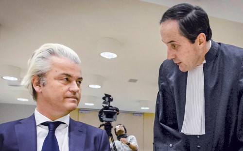 Ολλανδία: Ξεκίνησε η δίκη του ακροδεξιού πολιτικού Βίλντερς για υποκίνηση φυλετικού μίσους