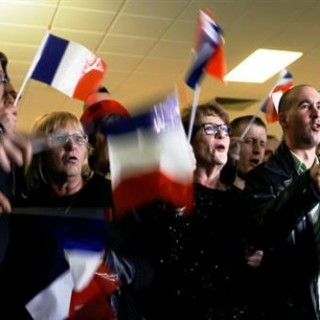 Η αντιπάθεια για τον Σαρκοζί «σπρώχνει» ψηφοφόρους στη δεξιά