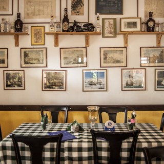 Στο München - My way by Erich θα πιεις δυσεύρετες μπύρες και τη Μέρκελ σε σφηνάκι