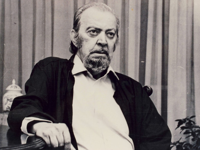 Ανώμαλα πάθη, του Τάσου Λειβαδίτη