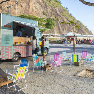 Έτσι τρώει η Αθήνα αυτή τη στιγμή