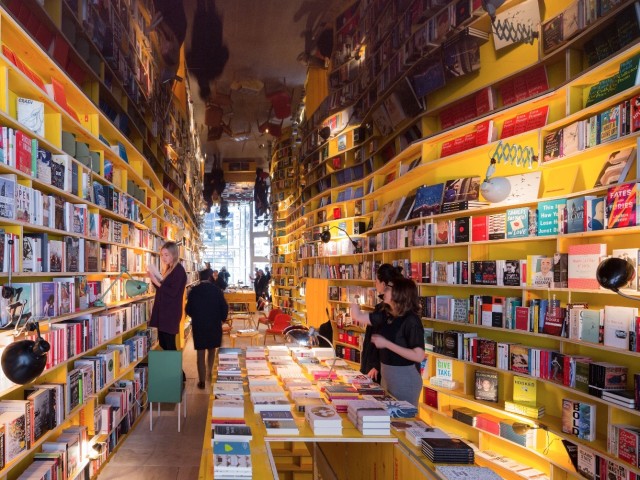 Ένα θεϊκό βιβλιοπωλείο στη Brick Lane