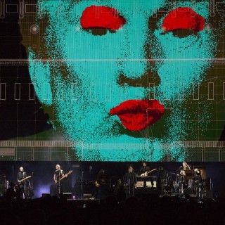 O Roger Waters στη συναυλία του προβάλλει τον Trump σαν έναν Ναζί που αγαπάει τους δονητές