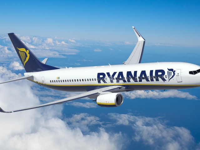 Η Ryanair μειώνει τις πτήσεις Αθήνα-Θεσσαλονίκη για τη θερινή περίοδο
