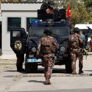 Τουρκία: Προσαγωγές στρατιωτικών, διώξεις αστυνομικών και της οργάνωσης του Φετουλάχ Γκιουλέν