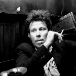 O Tom Waits συγχαίρει τον Bob Dylan για το Νόμπελ: «Καμία φωνή δεν είναι μεγαλύτερη»