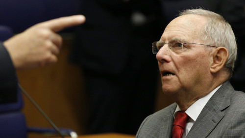 To Eurogroup πιέζει τον Σόιμπλε, για ελάφρυνση του χρέους