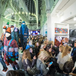 Με ένα πάρτι γεμάτο μουσική και χρώματα υποδέχθηκαν οι fashion lovers την  συλλογή KENZO x H&M