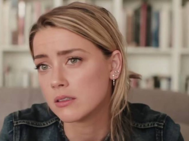 Η Άμπερ Χερντ σε ένα συγκλονιστικό βίντεο κατά της ενδοοικογενειακής βίας