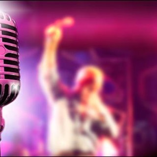 Κίνα: Οι ηλικιωμένοι τη βρίσκουν με καραόκε