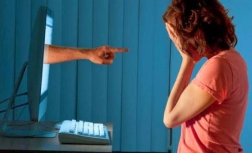 Κατά 88% αυξήθηκε ο διαδικτυακός εκφοβισμός το τελευταίο έτος στη Μ. Βρετανία