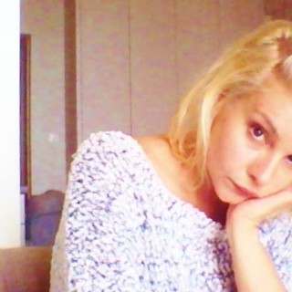 H Λίνα Γιάνναρου αναρωτιέται ποιος δε θέλει να γράφει για φαγητό και σεξ