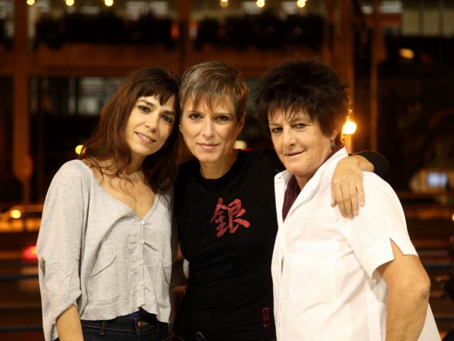 Οι «Γυναίκες» βρίσκουν τη λύτρωση μέσα από τα τραγούδια και την αγάπη