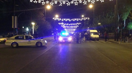 Επίθεση με χειροβομβίδα στη Γαλλική Πρεσβεία