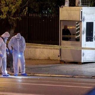 Μήνυμα νηφαλιότητας από τον Γάλλο πρέσβη