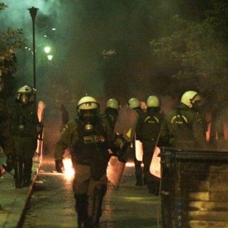 Επεισόδια έξω από το Πολυτεχνείο