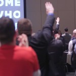 «Χάιλ Τραμπ!»: Ο ναζιστικός χαιρετισμός των λευκών εθνικιστών για τον νεοεκλεγέντα πρόεδρο