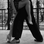 Νιώσε τον αισθησιασμό του χορού να σε παρασύρει!