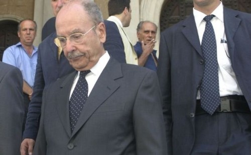 Με τιμές αρχηγού κράτους, η κηδεία του Κωστή Στεφανόπουλου