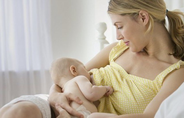 Το μητρικό γάλα μπορεί να σώσει τη ζωή των παιδιών