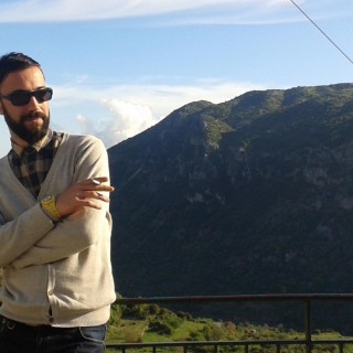 Ο Δημήτρης Αθηνάκης εύχεται να μην είχε γράψει το πρώτο του βιβλίο