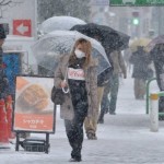 Νιφάδες χιονιού είδε το Τόκιο μετά από μισό αιώνα τέτοια εποχή