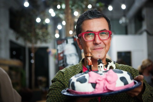 Η παράσταση «Αγελάδες και Διαφωτισμός» τον Νοέμβριο στον Ιανό