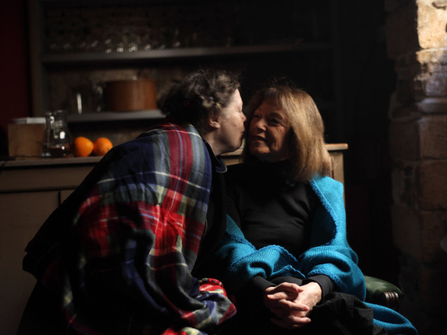 Η Ρούλα και η Ρένη κάνουν θέατρο. Μαζί. Επιτέλους.