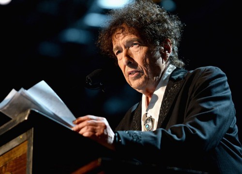 Αντί του Μπομπ Ντίλαν, θα εμφανιστεί η Πάτι Σμιθ στην απονομή του Νόμπελ