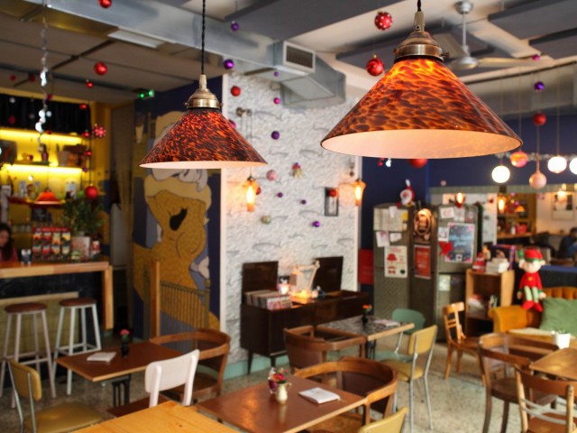 Το σκάζη αγαπάει τους Στέρεο Νόβα, τις jazz βραδιές και τις παρέες που αγαπούν τα στέκια