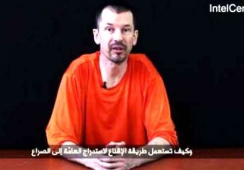 Ζωντανός σε βίντεο προπαγάνδας ο Βρετανός δημοσιογράφος Τζον Κάντλι