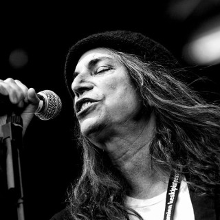 Αυτά είναι τα 40 αγαπημένα βιβλία της Patti Smith