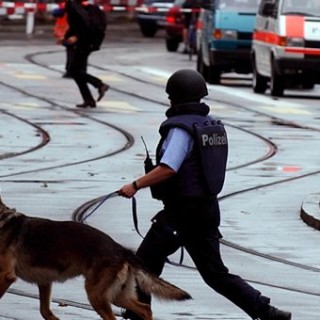 Νεκρός εντοπίστηκε ο δράστης της επίθεσης στο ισλαμικό κέντρο στη Ζυρίχη