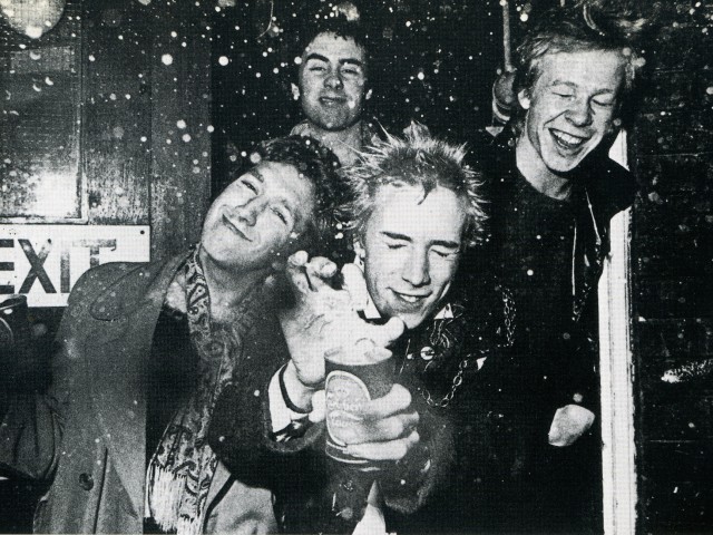 22 φωτογραφίες από τα πιο sex, drugs & rock‘n’roll πάρτι που έγιναν ποτέ (NSFW)