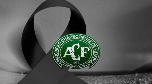 Προσγειώθηκαν τα αεροπλάνα που μεταφέρουν τις σορούς των ποδοσφαιριστών της Σαπεκοένσε