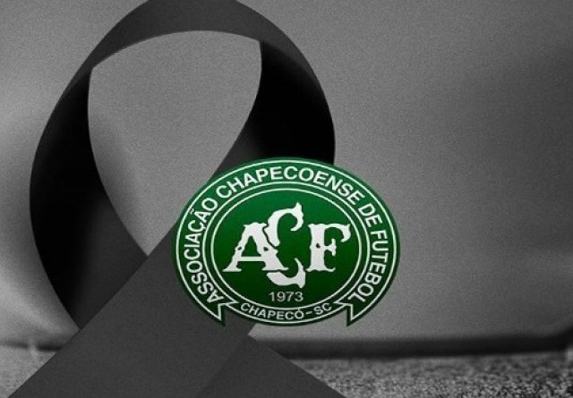 Προσγειώθηκαν τα αεροπλάνα που μεταφέρουν τις σορούς των ποδοσφαιριστών της Σαπεκοένσε