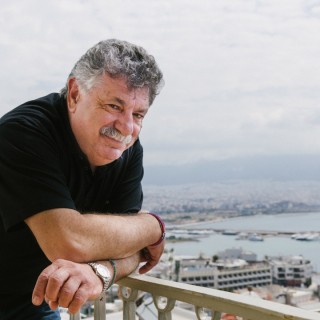 «Η ζωή μου όλη»: Ο Λευτέρης Λαζάρου στο Δημοτικό Θέατρο Πειραιά