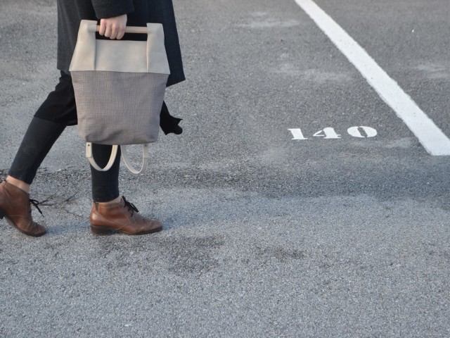 Μια μουσειολόγος και μια αρχιτέκτονας σχεδιάζουν χειροποίητες τσάντες με meraki