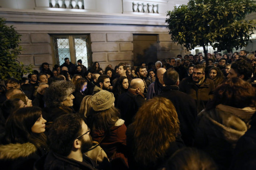 «Συνέβη στην Ελλάδα»: To Εθνικό Θέατρο παρουσιάζει ντοκουμέντα της σύγχρονης ελληνικής ιστορίας