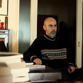 Κάποιος σου εμπιστεύεται τον ύπνο του, του Νίκου Δαββέτα