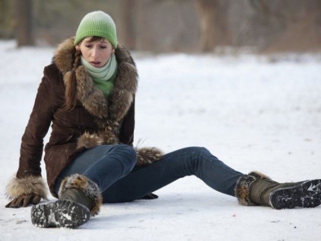 Τι να κάνετε για να μην γλιστράτε στο πάγο;