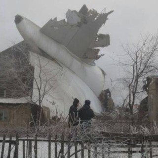 37 νεκροί από την πτώση αεροσκάφους στο Κιργιστάν