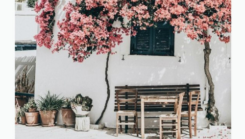 FAZ: Αύξηση ενδιαφέροντος για τις εξοχικές κατοικίες στην Ελλάδα