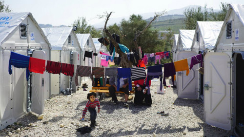 Better Shelter: Βραβείο Design 2016 στη λύση της IKEA για τους πρόσφυγες