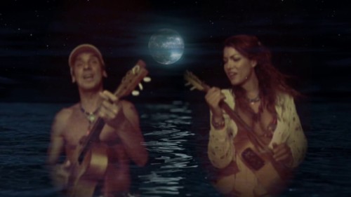 TI.PO.TA δεν φοράνε Manu Chao & Κλέλια Ρένεση στο νέο βίντεο κλιπ