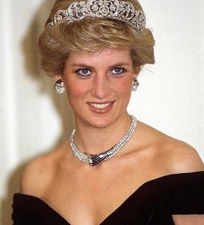 Ένα άγαλμα για την Νταϊάνα 20 χρόνια μετά